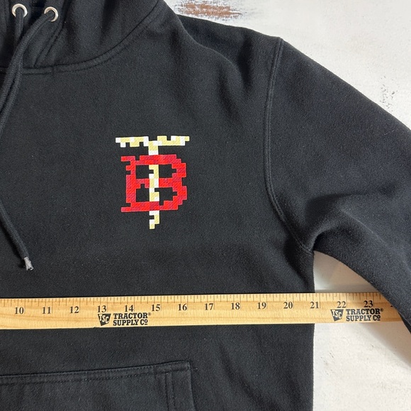 Vaulted Official Memorial Technoblade Graphic Hoodie - Black mens size M (G47) - Picture 4 of 6